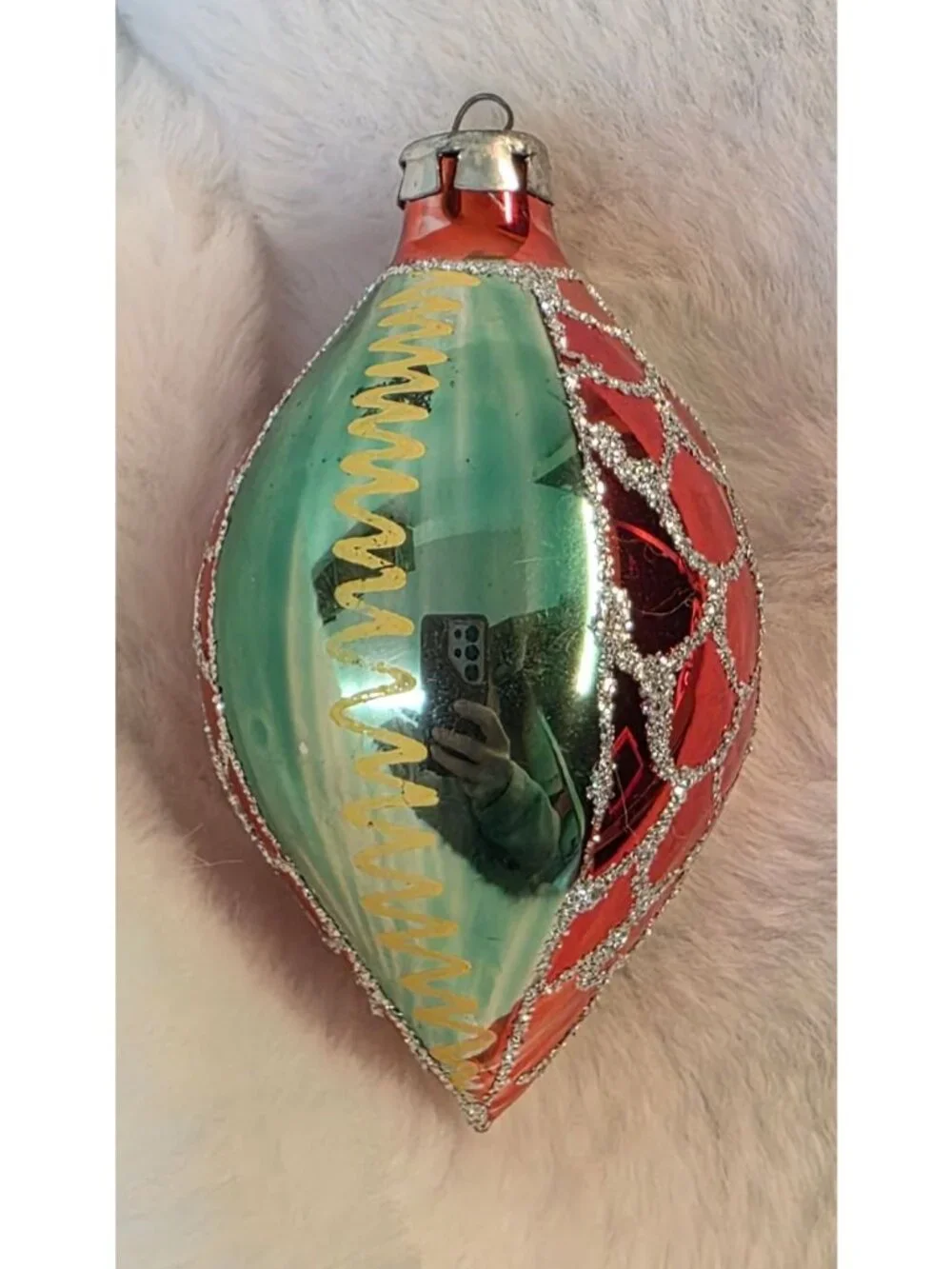 Vintage Glass Red Green Glitter Fish Scale Design Teardrop 3
